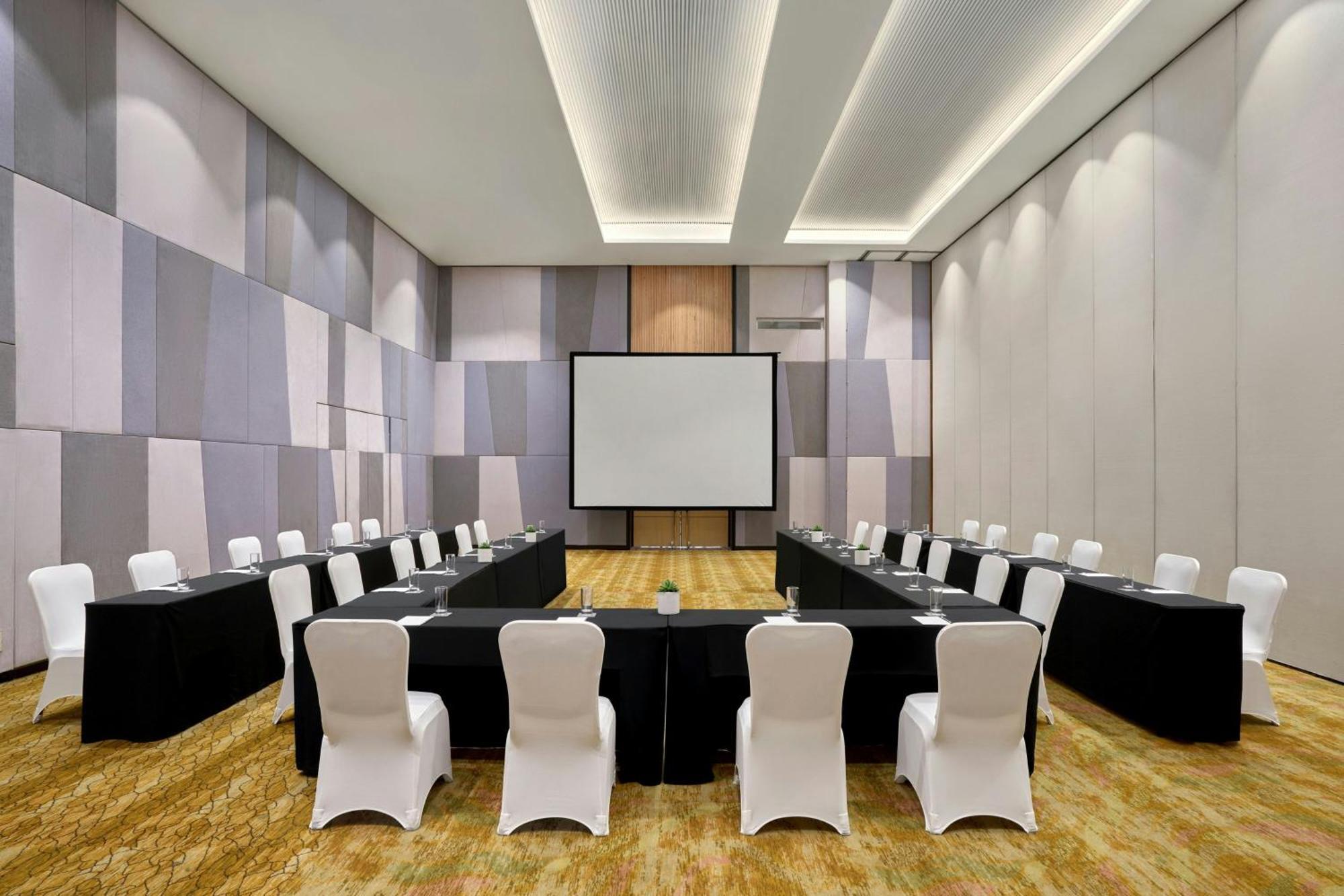 Sheraton Hanoi West, Hanoi
